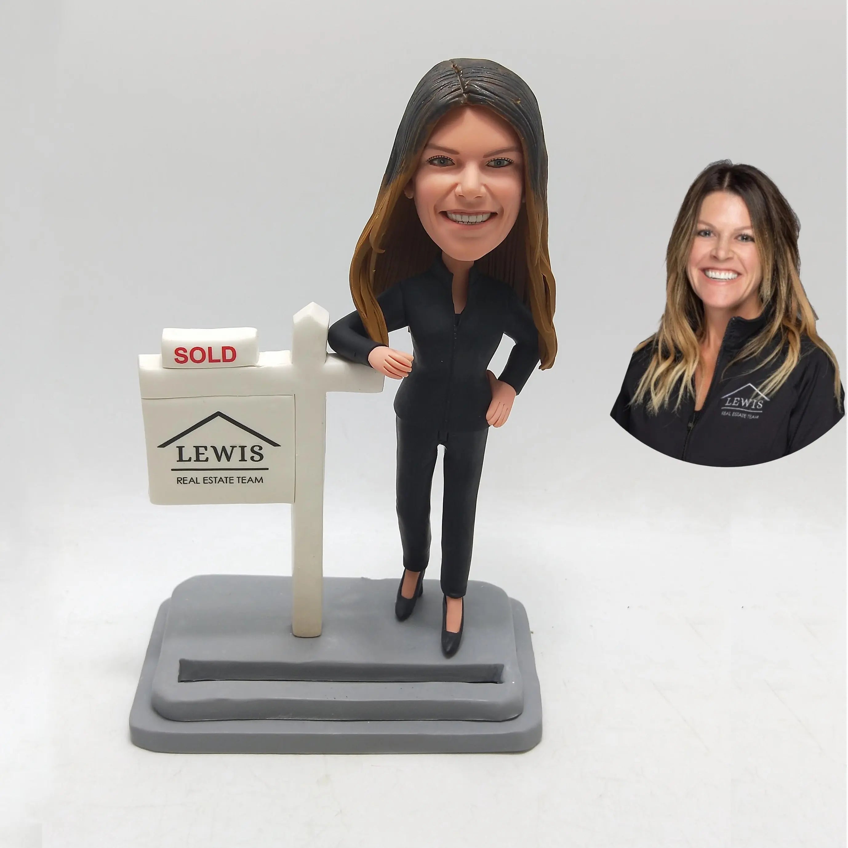 Custom Real Estate Agent Bobblehead with Sold Sign Personalized Realtor Gift Business Woman Figurine for Closing Day or Promotion - HeadTurnedArt